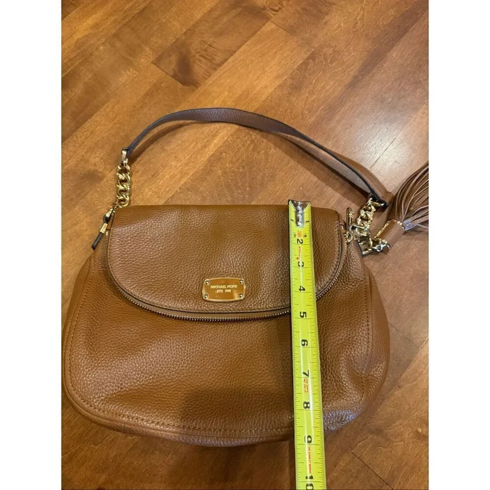 Woman’s Michael Kors, leather brown shoulder bag